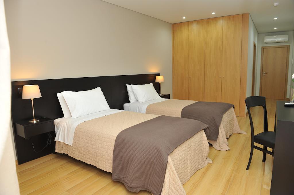 ホテル Pensao Santo Antonio Vila Nova de Famalicão 部屋 写真